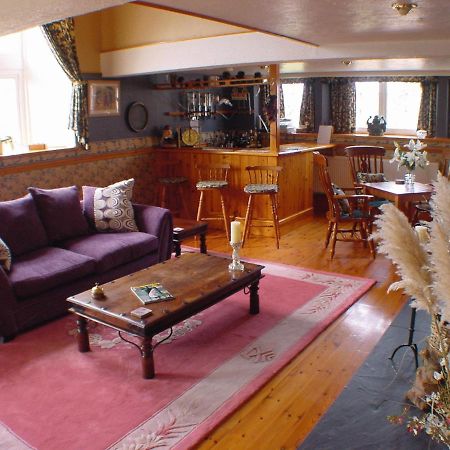 The Old School House Hotel Йелвертън Екстериор снимка